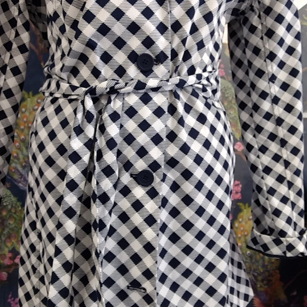Last One! Kim Rogers Coat - Picture 5 of 10